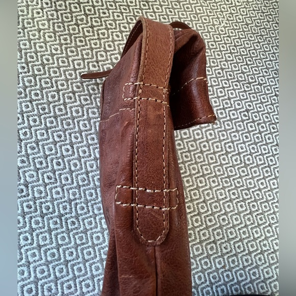 The Frye Company Artisan Foldover Crossbody Leather Bag/Purse. Cognac, Brown. - Picture 10 of 10